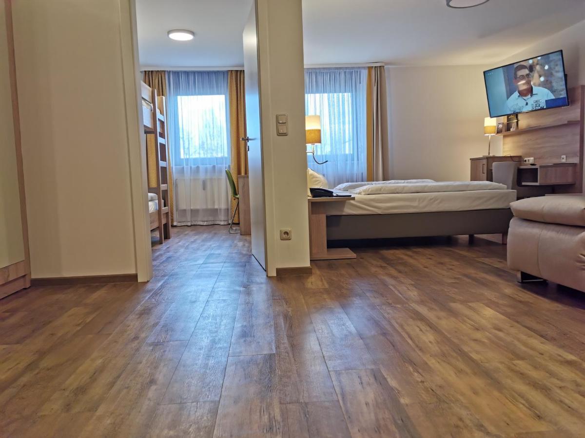 נירנברג Hotel Cristal מראה חיצוני תמונה