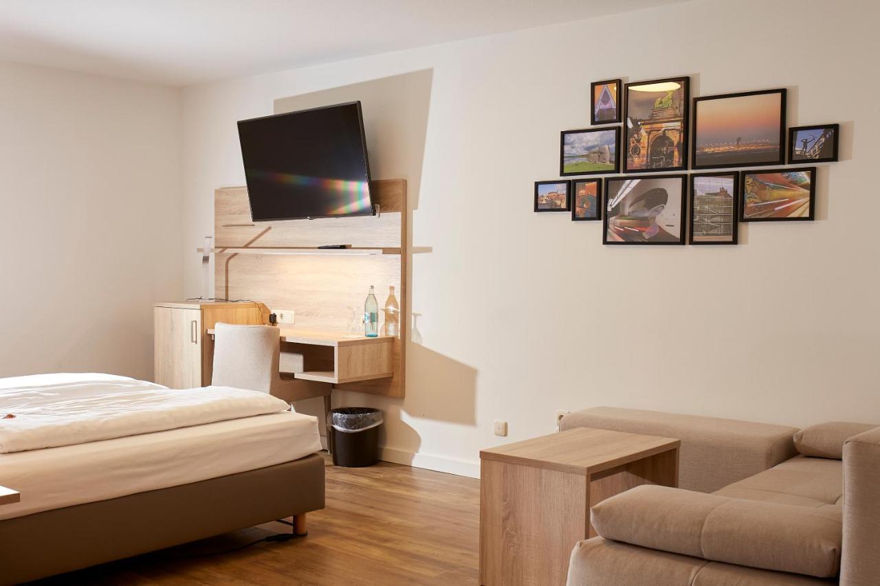 נירנברג Hotel Cristal מראה חיצוני תמונה
