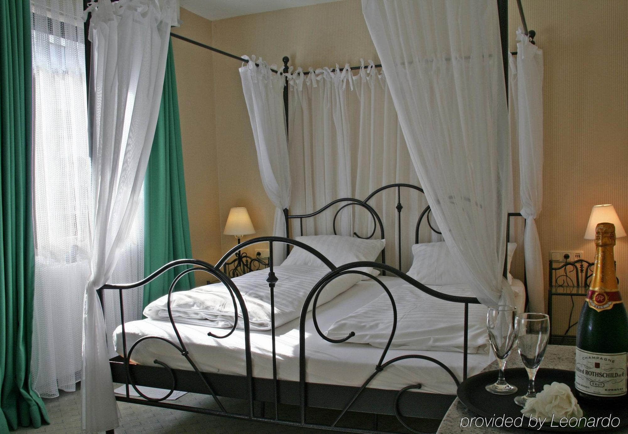 נירנברג Hotel Cristal חדר תמונה