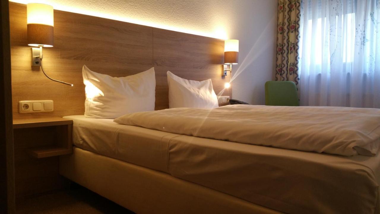 נירנברג Hotel Cristal מראה חיצוני תמונה