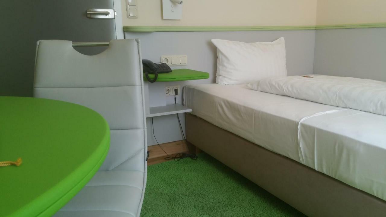 נירנברג Hotel Cristal מראה חיצוני תמונה