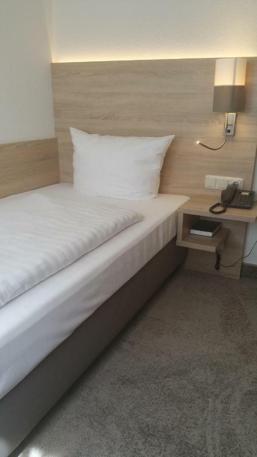 נירנברג Hotel Cristal מראה חיצוני תמונה