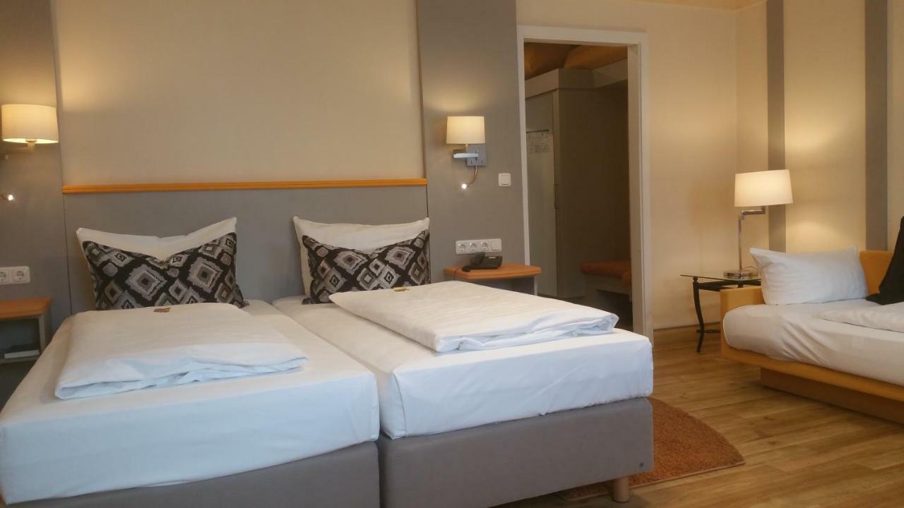 נירנברג Hotel Cristal מראה חיצוני תמונה