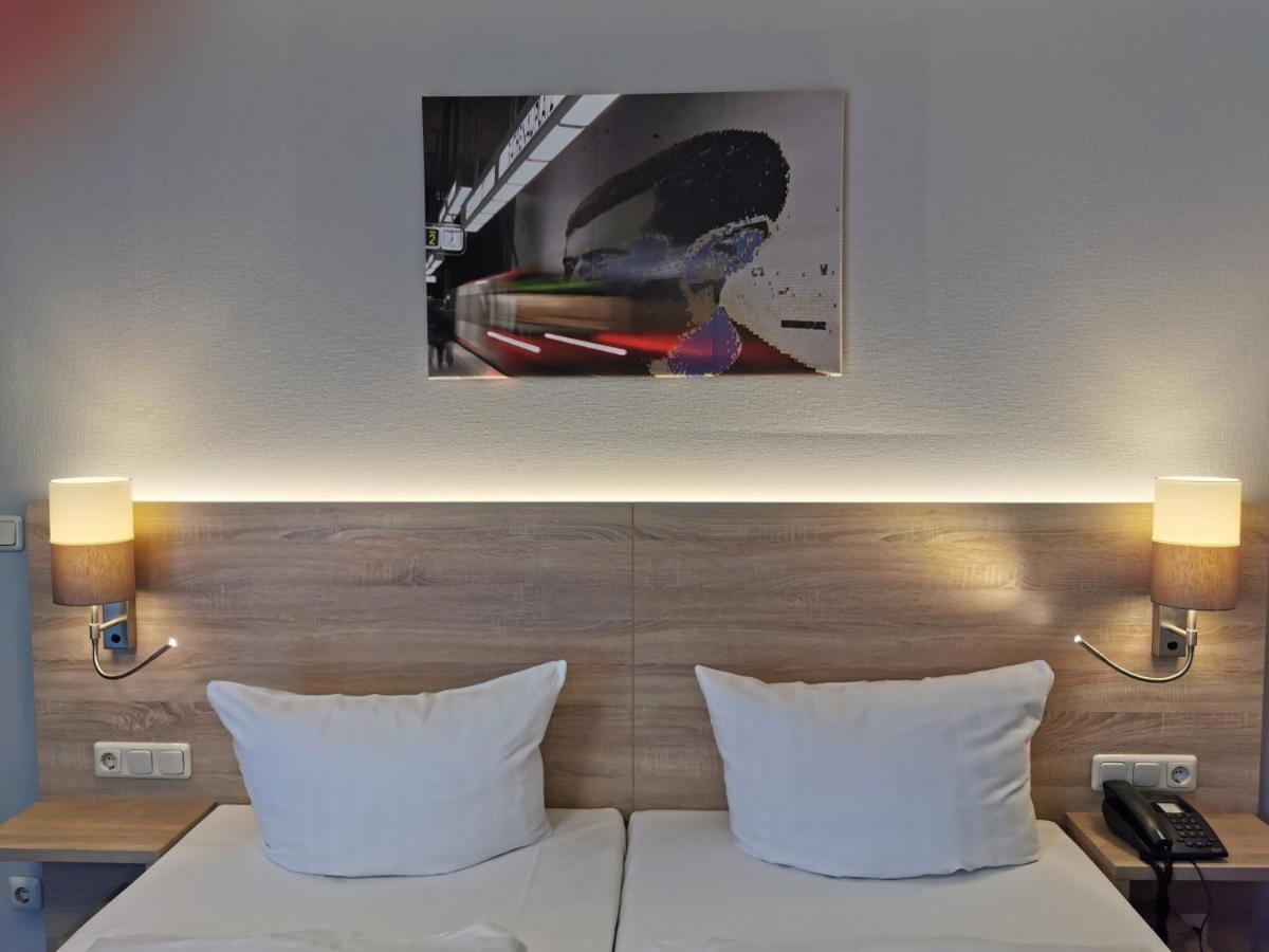 נירנברג Hotel Cristal מראה חיצוני תמונה