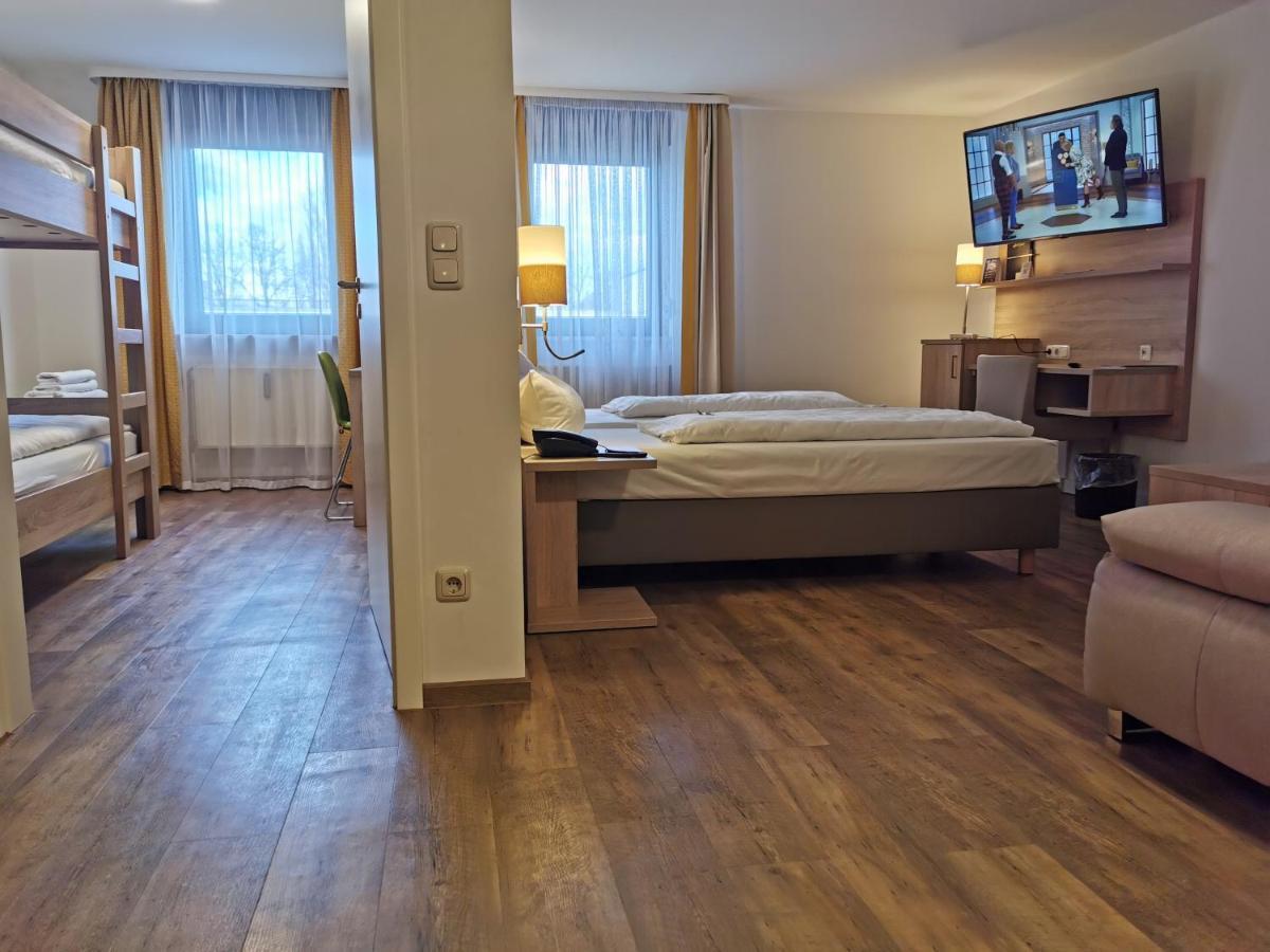 נירנברג Hotel Cristal מראה חיצוני תמונה