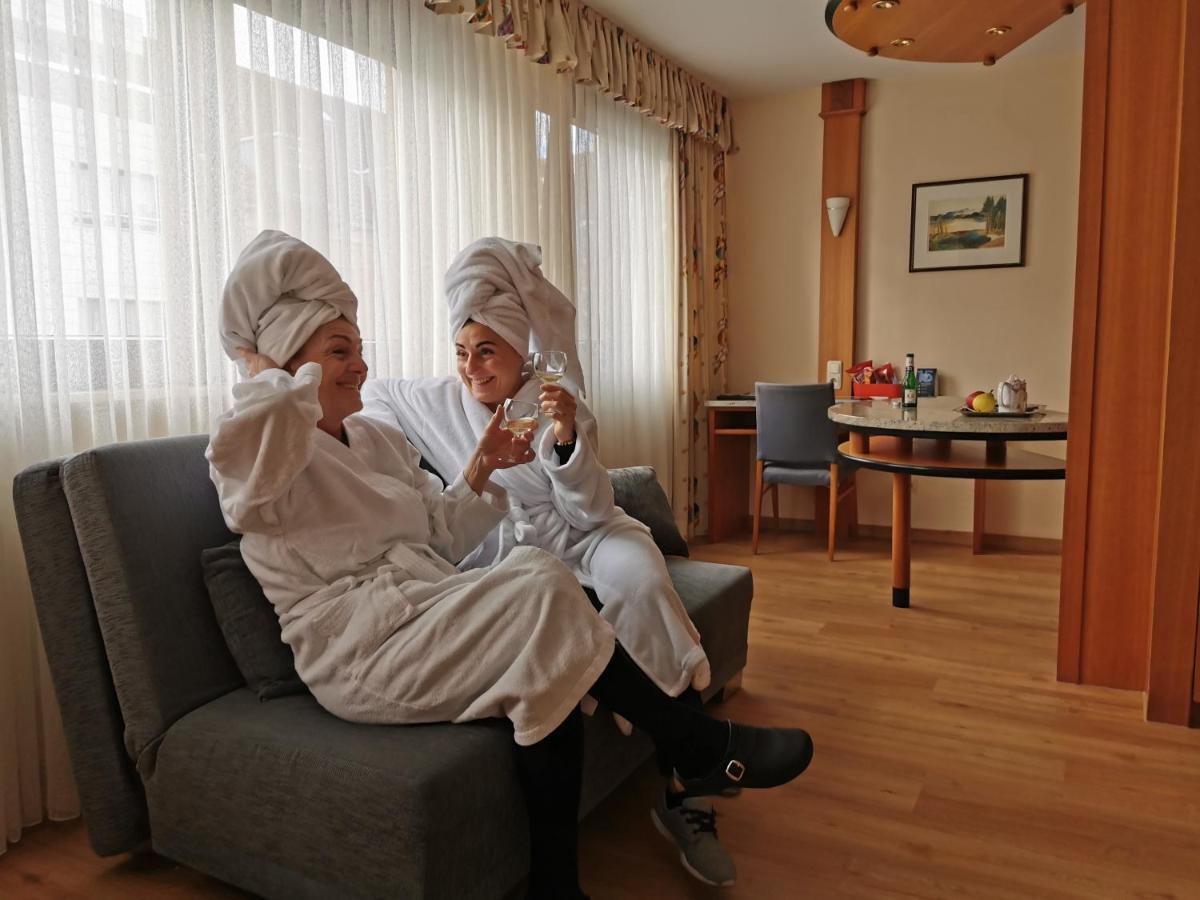 נירנברג Hotel Cristal מראה חיצוני תמונה