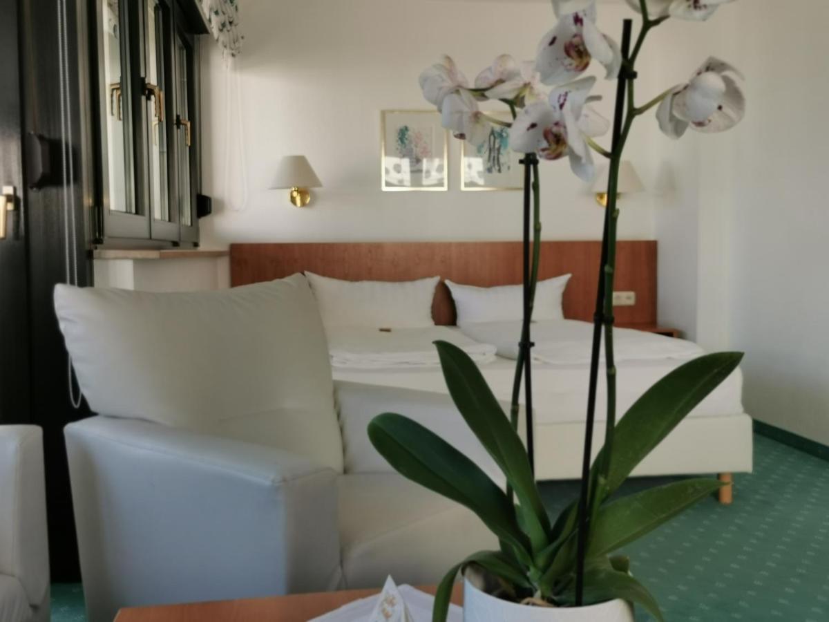 נירנברג Hotel Cristal מראה חיצוני תמונה